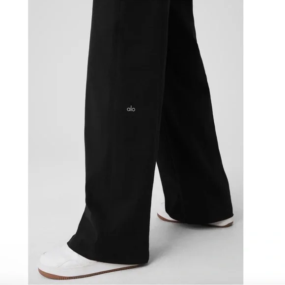 Alo Yoga HIGH-WAIST RISK TAKER TROUSER size small - Picture 4 of 8